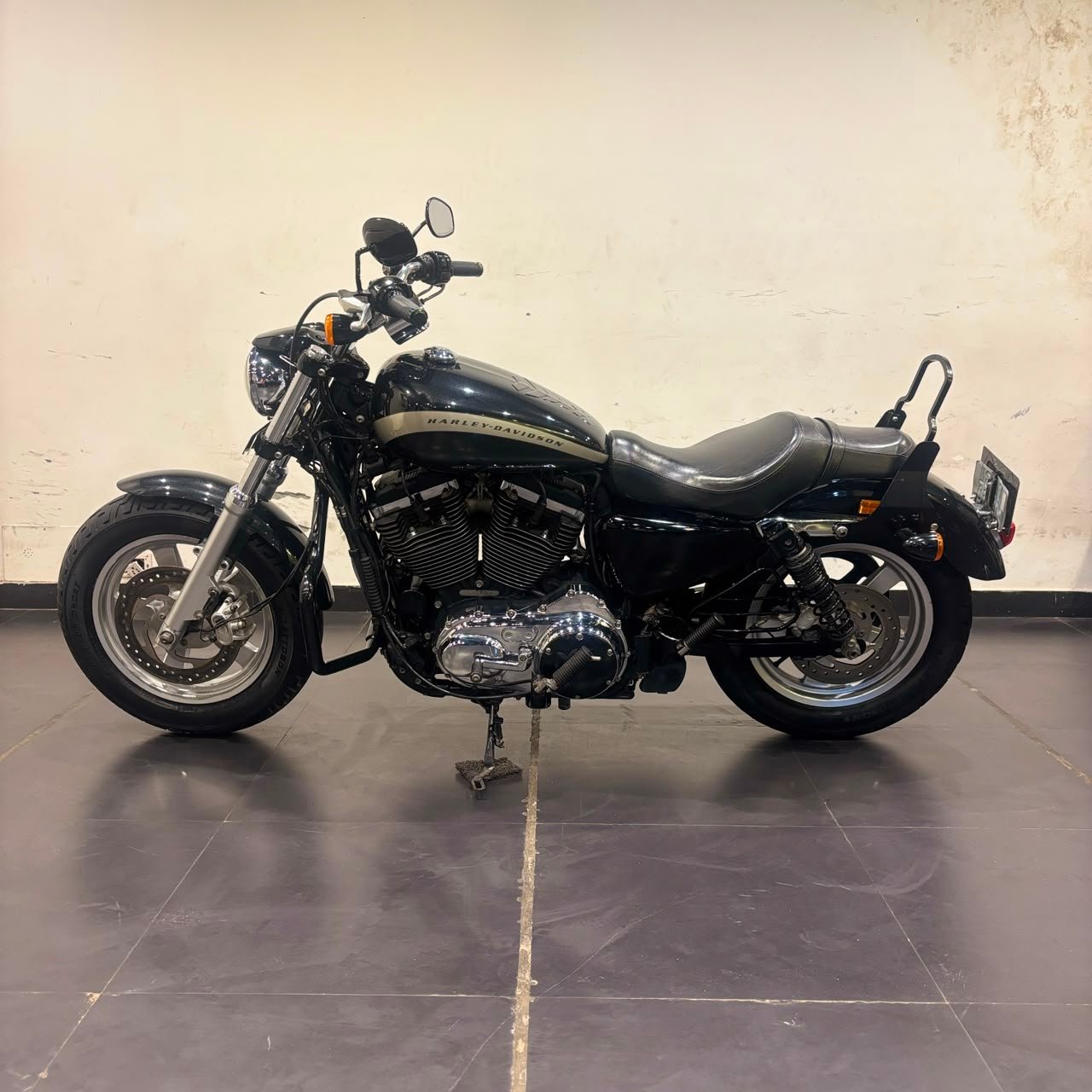 HARLEY DAVIDSON CUSTOM 1200 (2019)