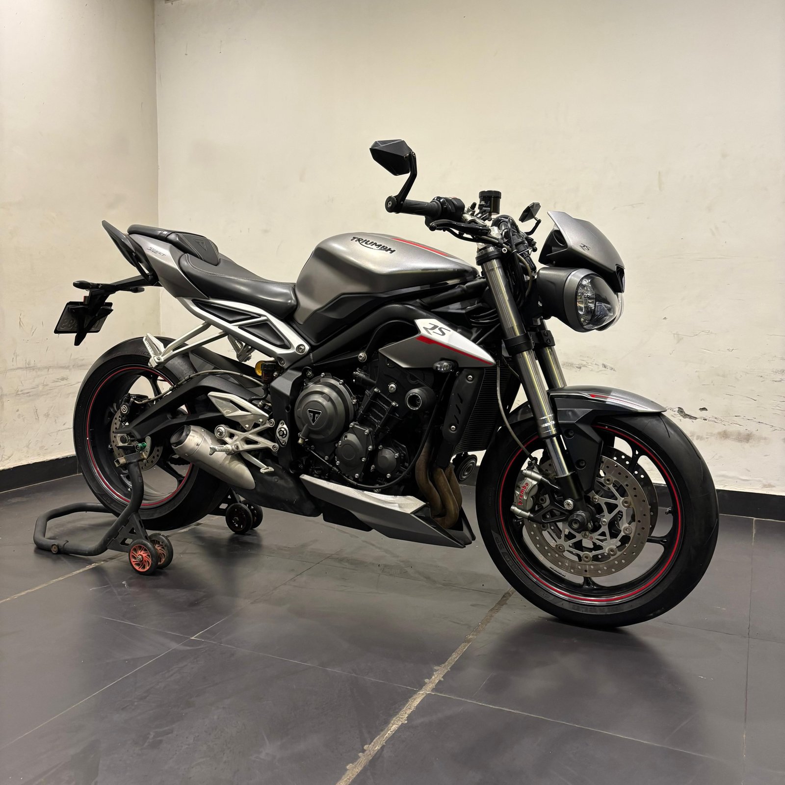 TRIUMPH STREET TRIPLE RS