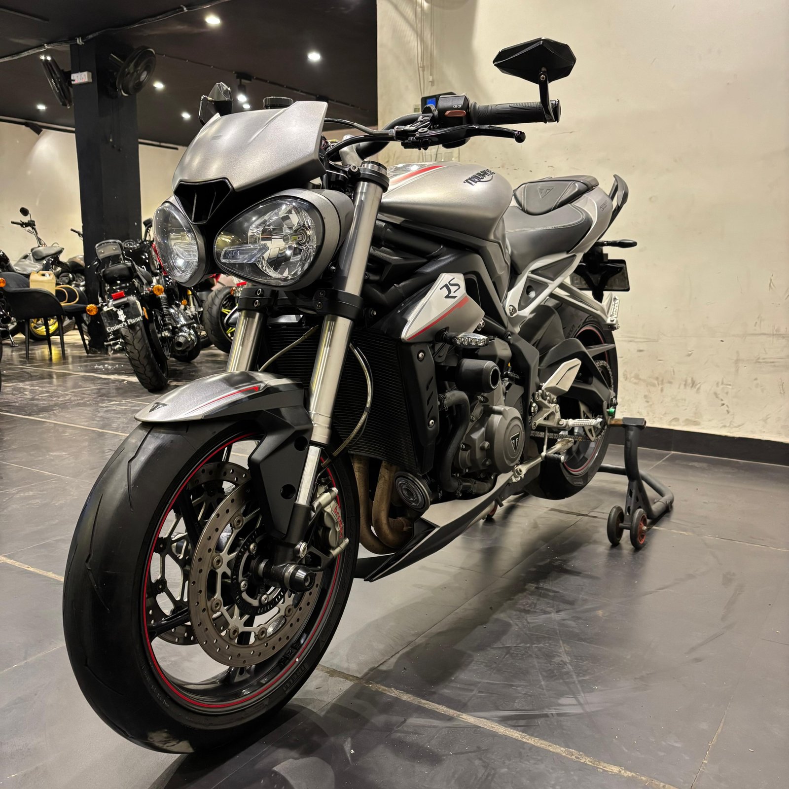 TRIUMPH STREET TRIPLE RS