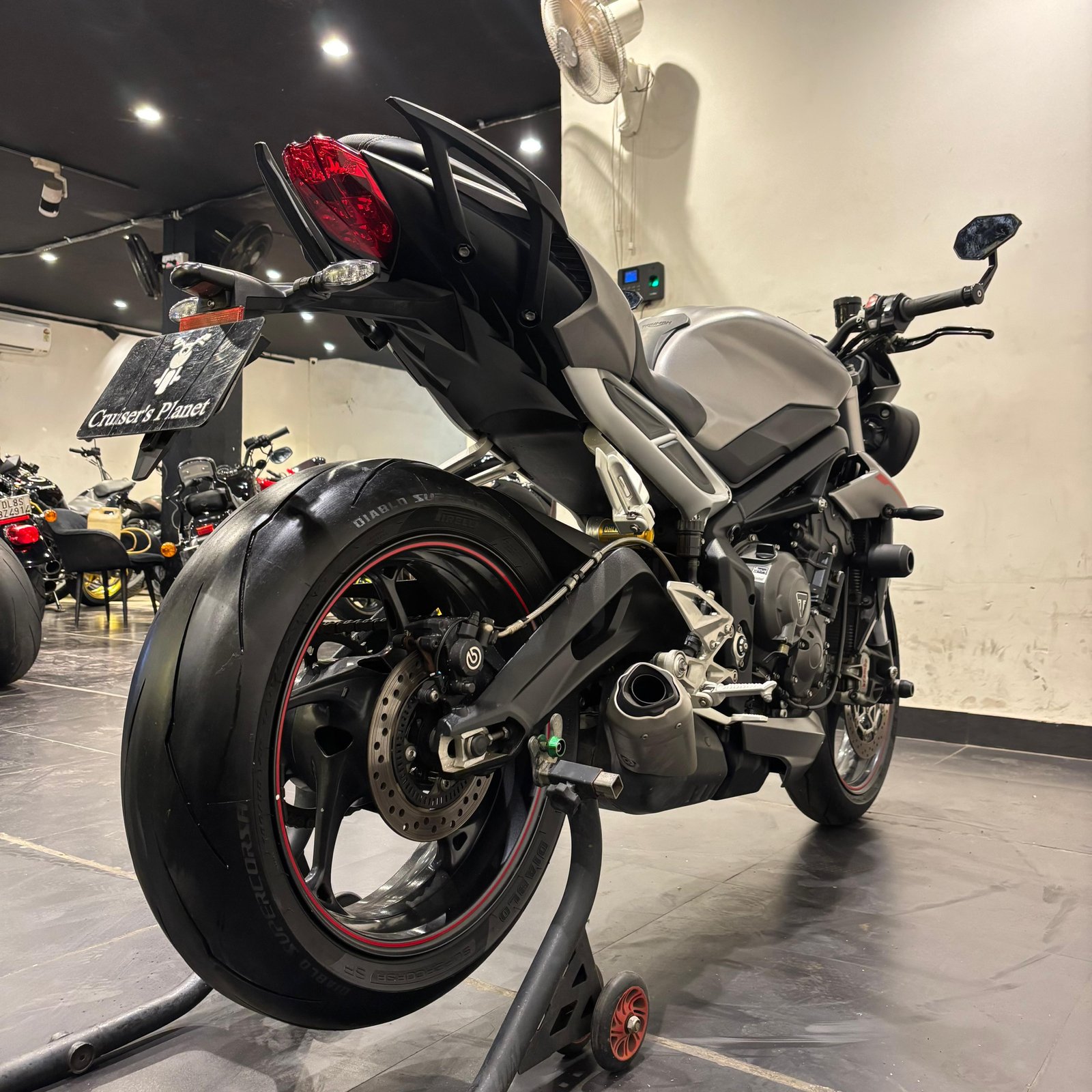 TRIUMPH STREET TRIPLE RS