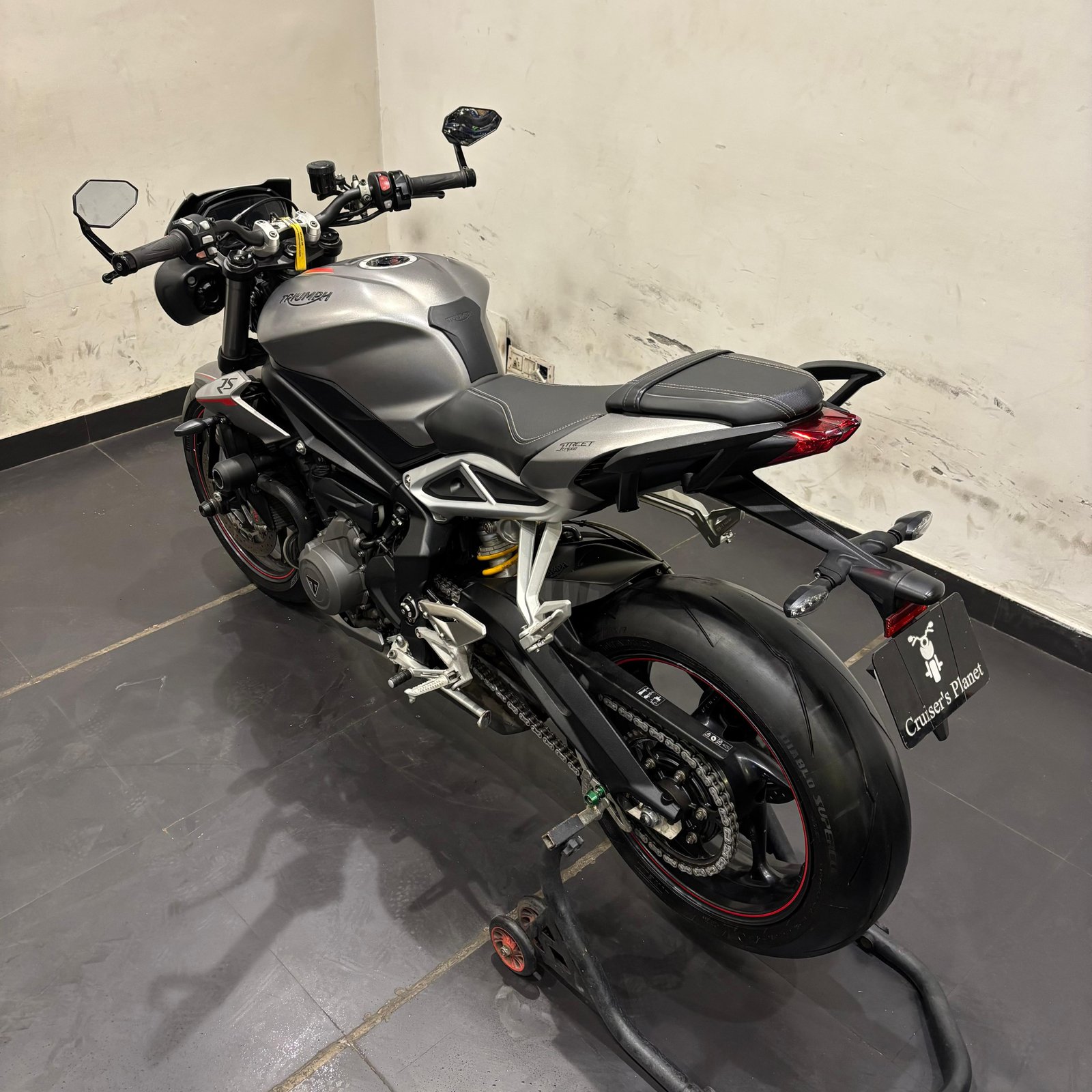 TRIUMPH STREET TRIPLE RS