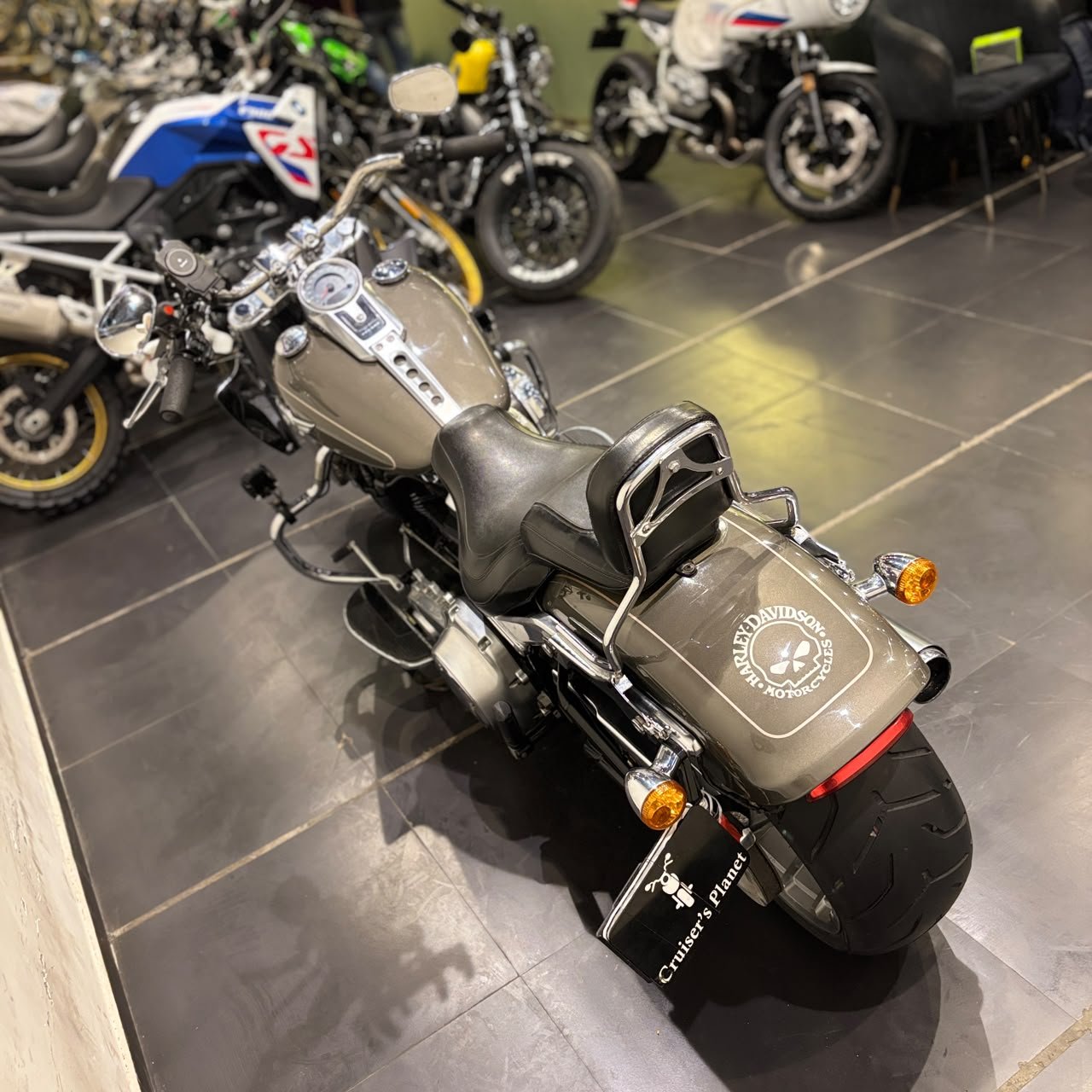 HARLEY DAVIDSON FAT BOY 107 (2018)