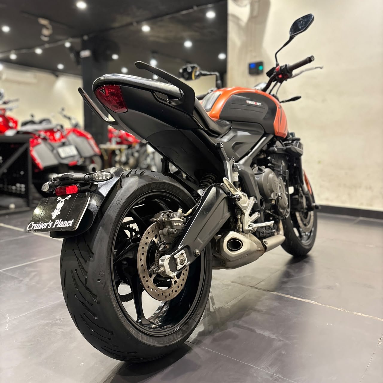 TRIUMPH TRIDENT 660