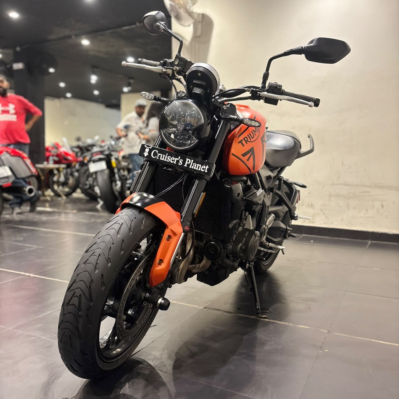 TRIUMPH TRIDENT 660