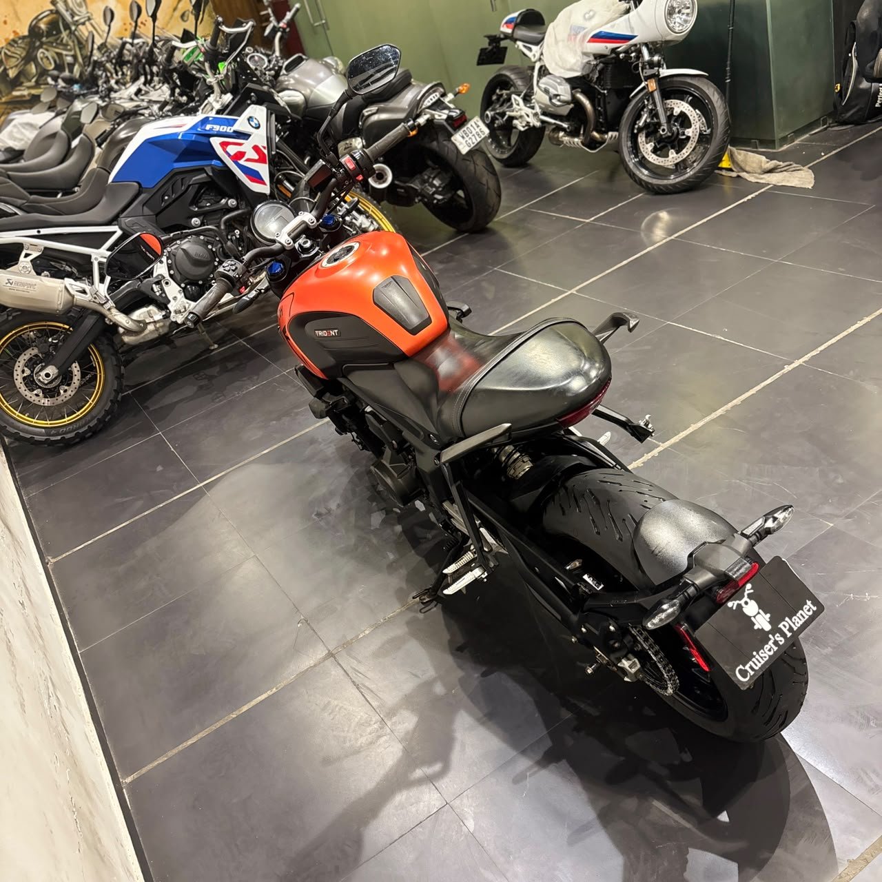 TRIUMPH TRIDENT 660