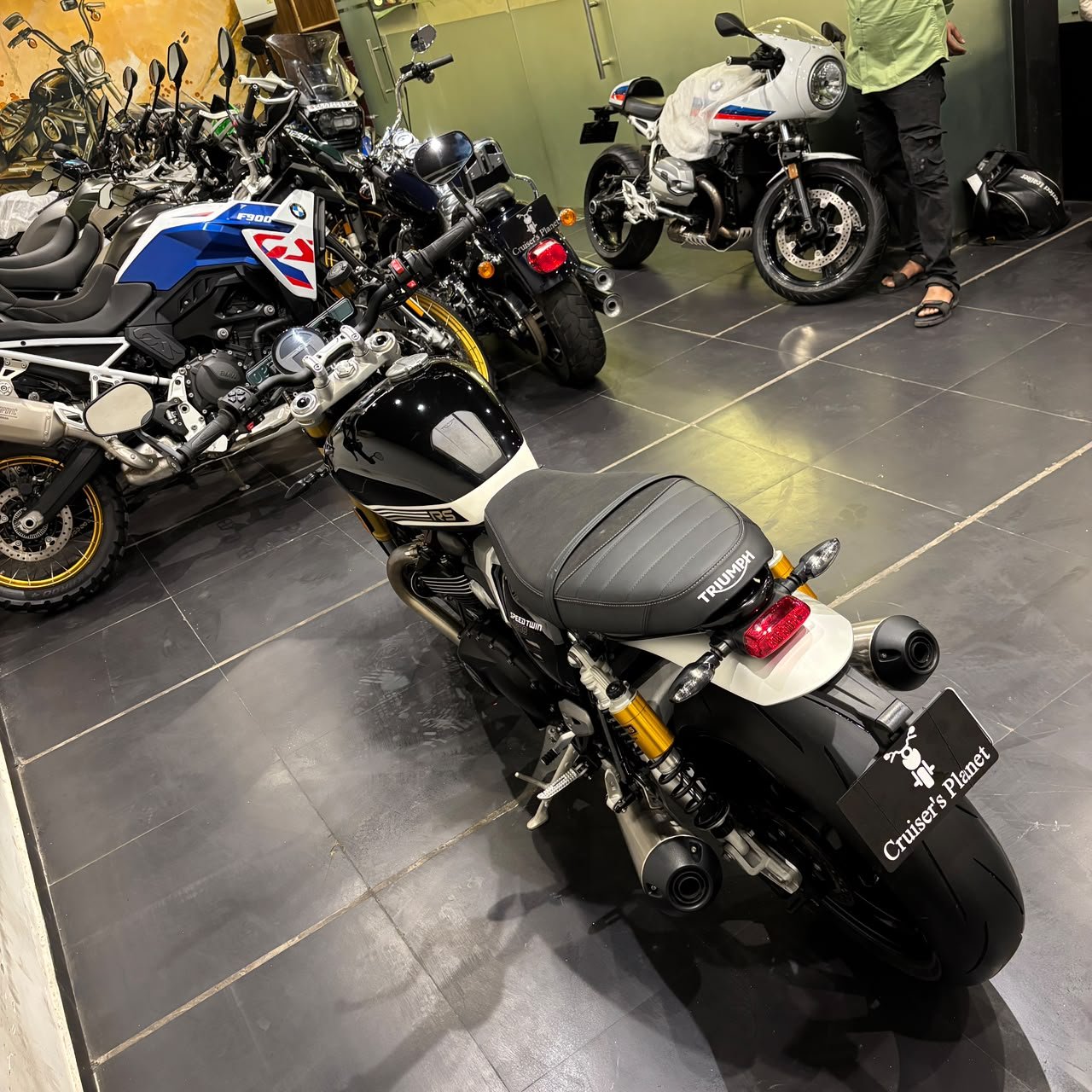 TRIUMPH SPEED TWIN 1200 RS