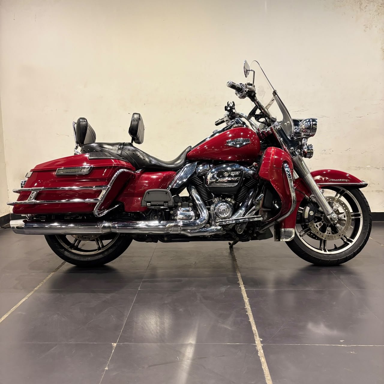 HARLEY DAVIDSON ROAD KING 107
