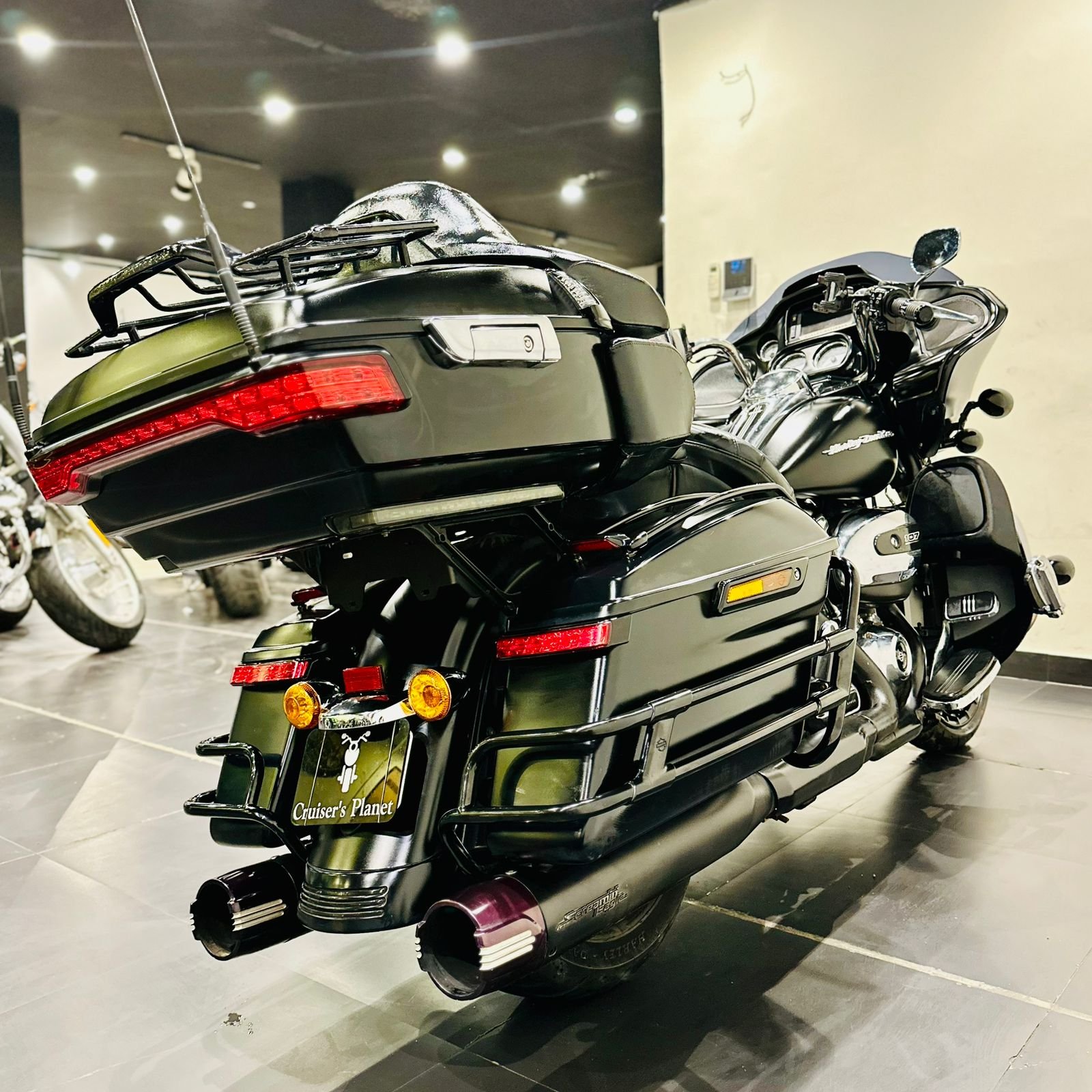 HARLEY DAVIDSON ROAD GLIDE 107