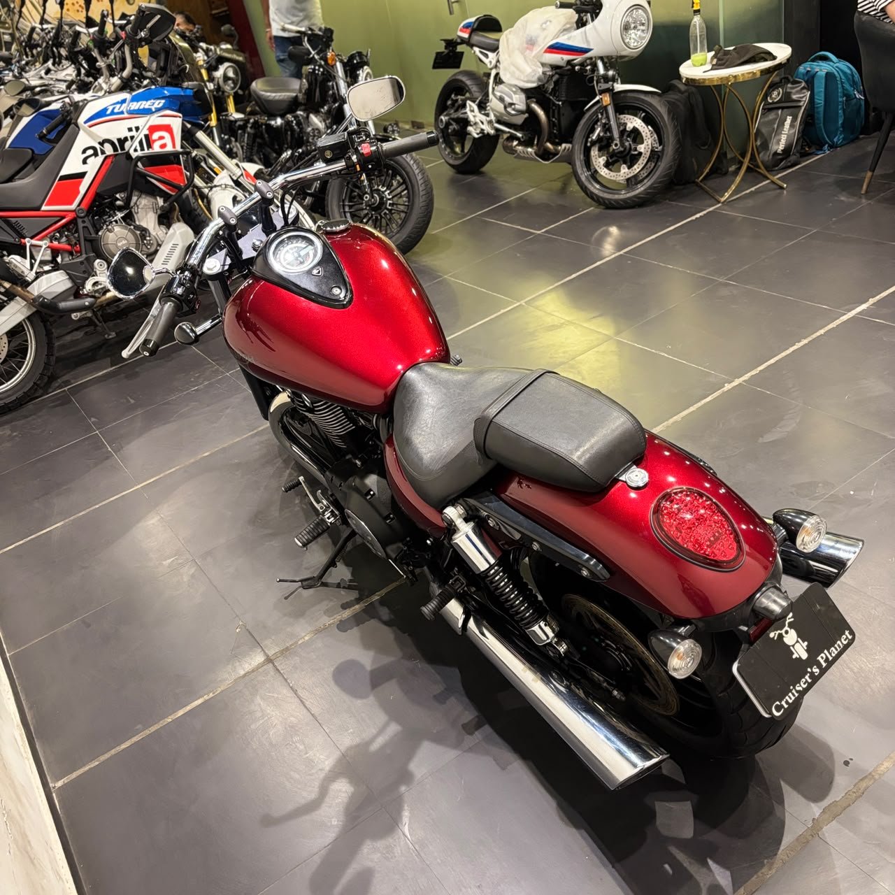 TRIUMPH THUNDERBIRD STORM