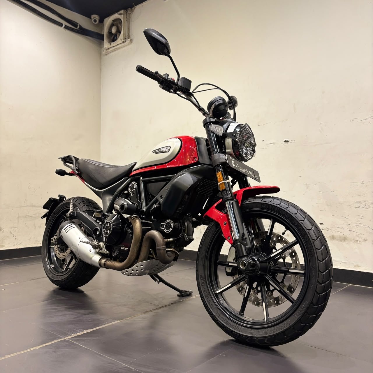 DUCATI SCRAMBLER ICON