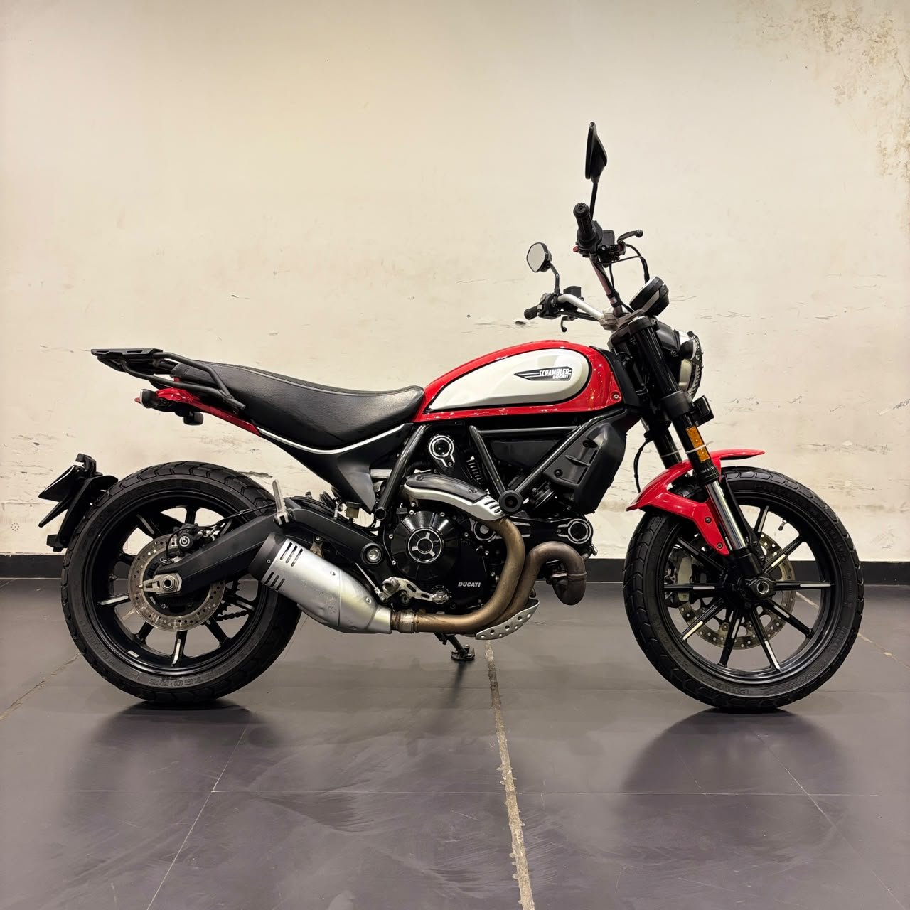 DUCATI SCRAMBLER ICON