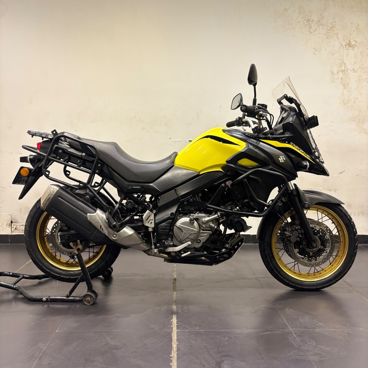 SUZUKI V STROM 650