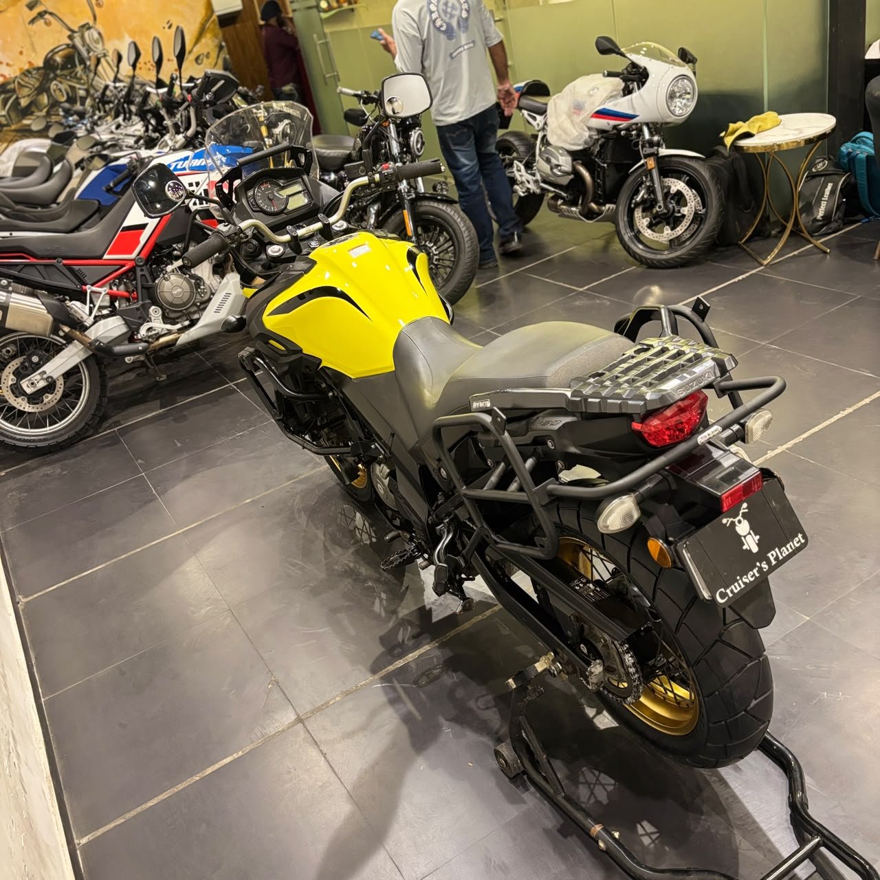 SUZUKI V STROM 650