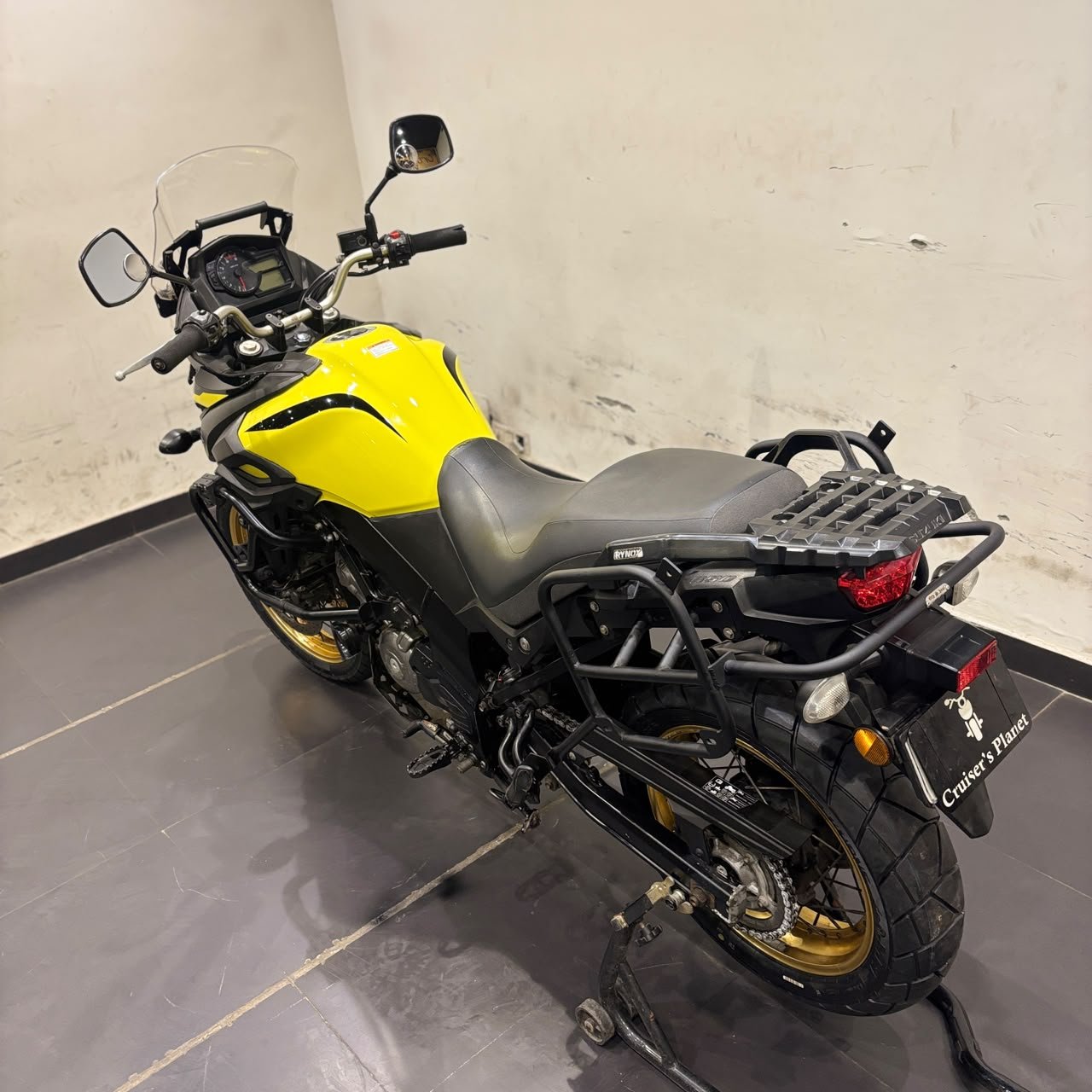 SUZUKI V STROM 650