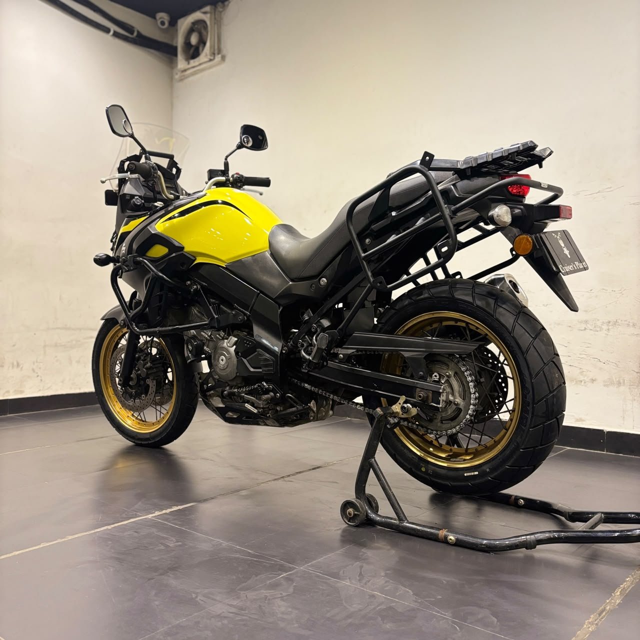 SUZUKI V STROM 650