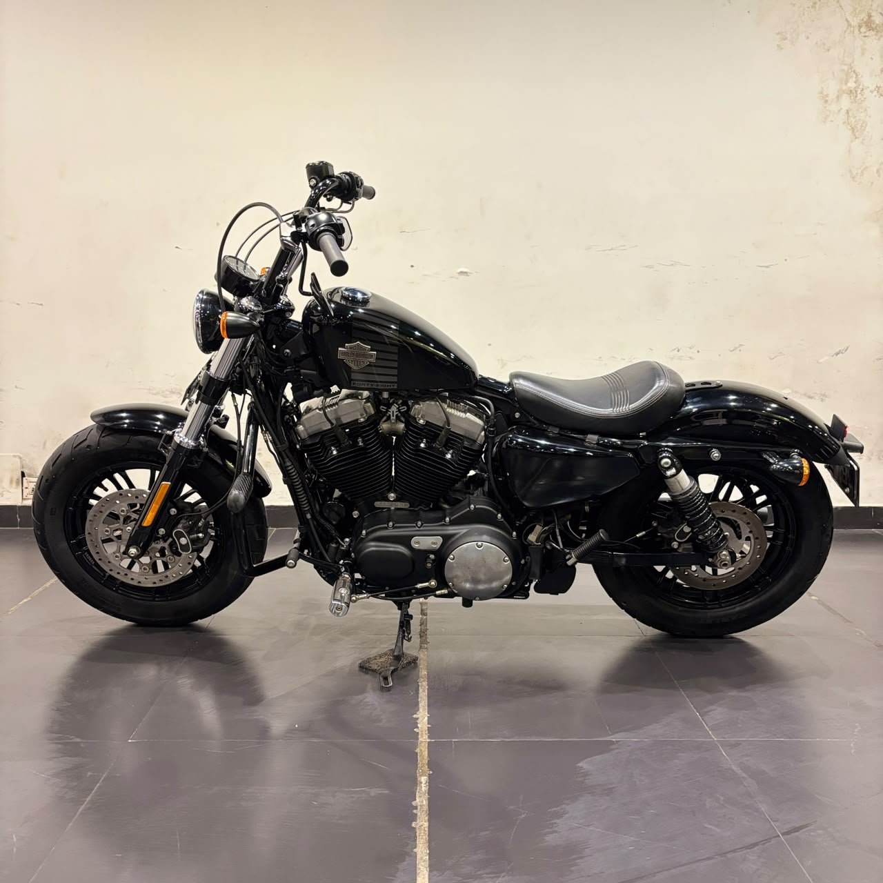 HARLEY DAVIDSON FORTY EIGHT (2017)