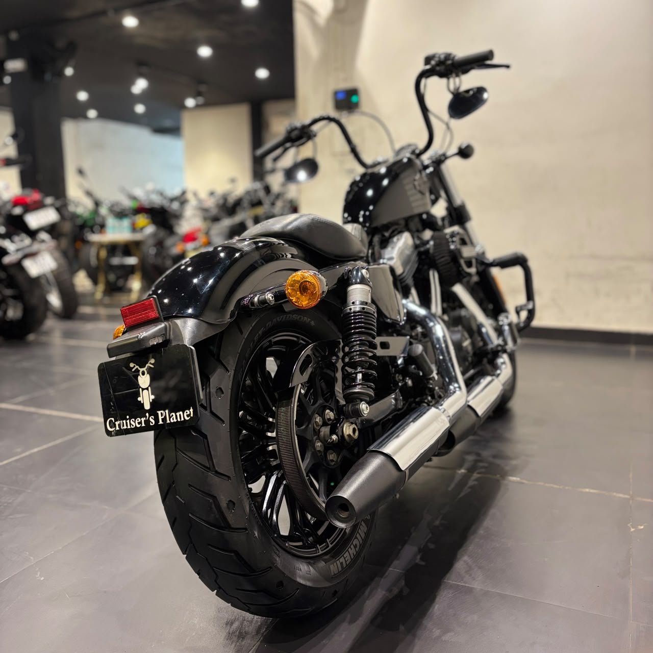 HARLEY DAVIDSON FORTY EIGHT (2017)