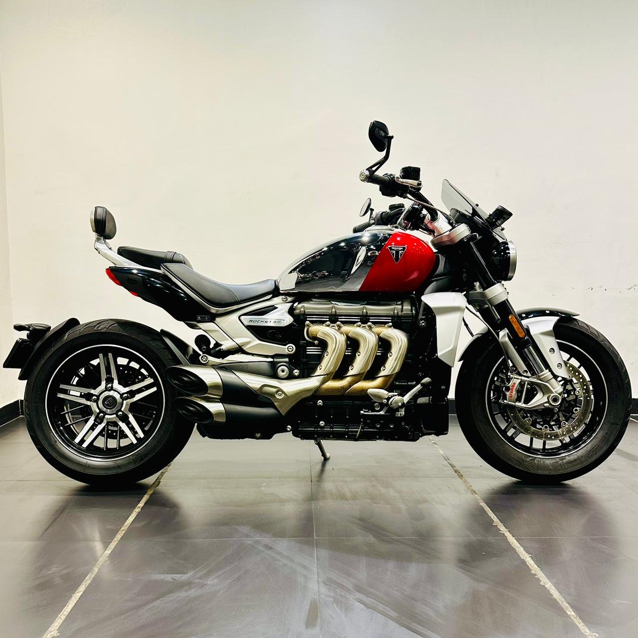 TRIUMPH ROCKET 3GT CHROME EDITION
