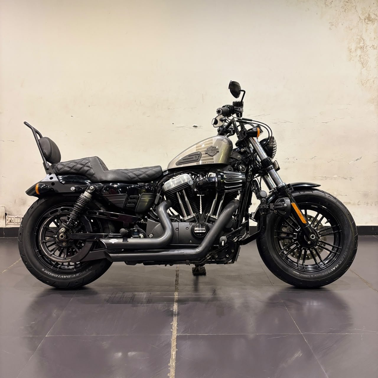 HARLEY DAVIDSON FORTY EIGHT (2016)
