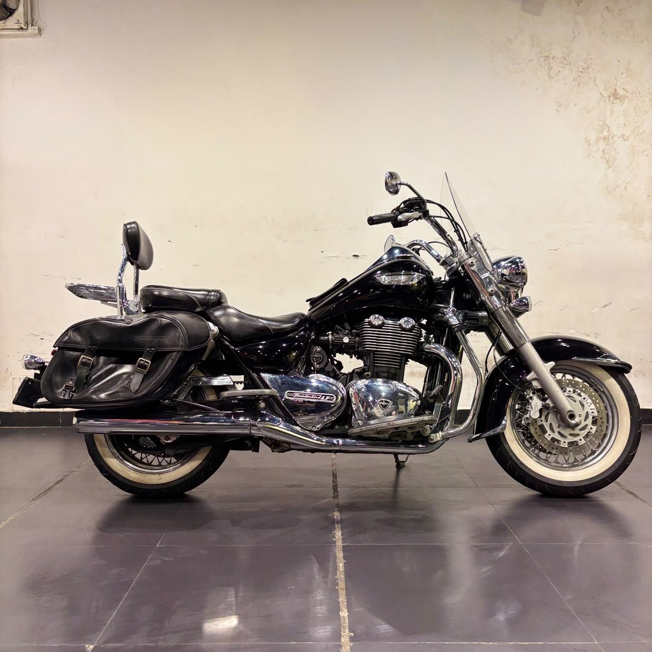 TRIUMPH THUNDERBIRD LT