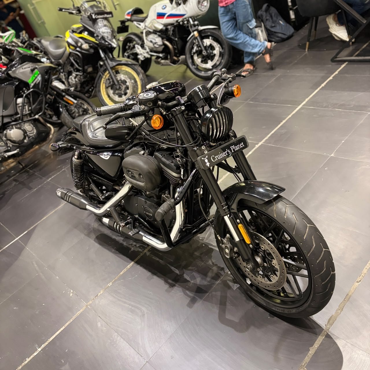 HARLEY DAVIDSON ROADSTER 1200 (2017)