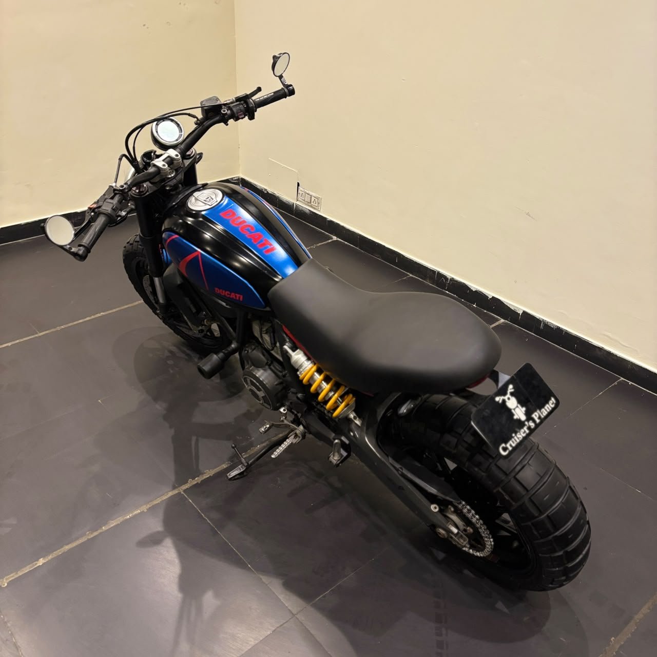 DUCATI SCRAMBLER 800
