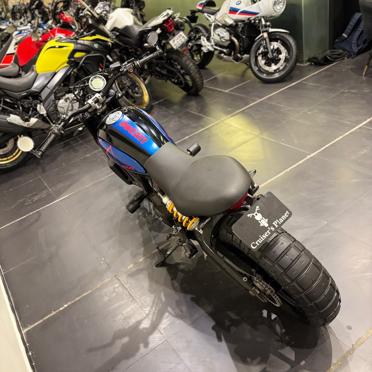 DUCATI SCRAMBLER 800