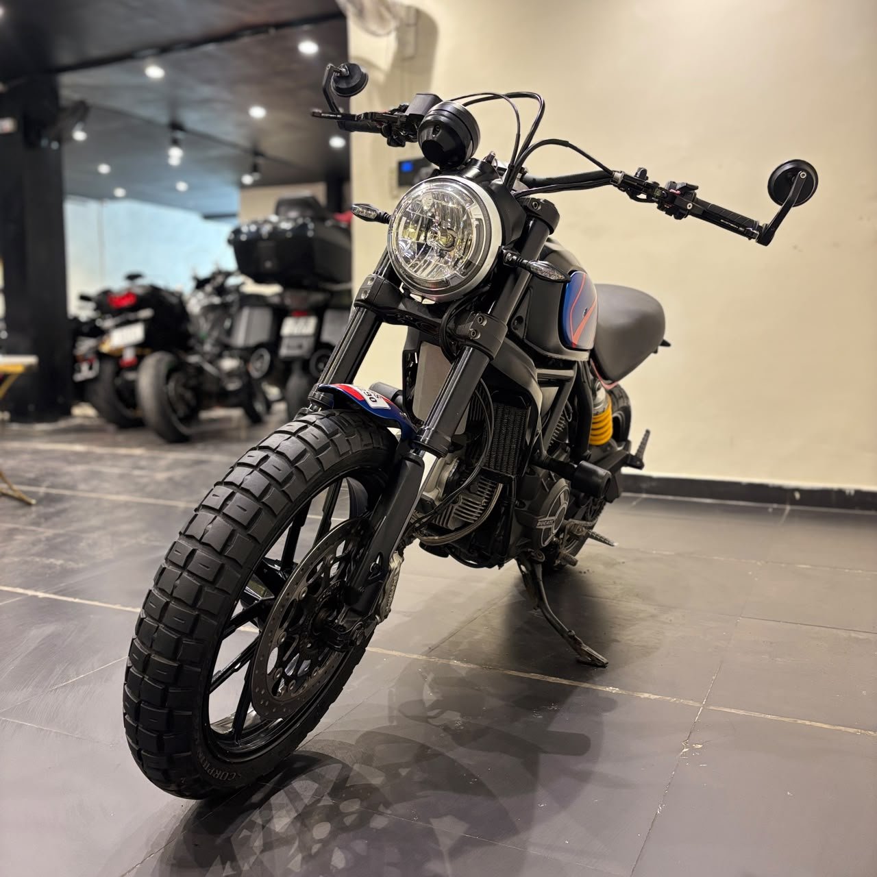 DUCATI SCRAMBLER 800