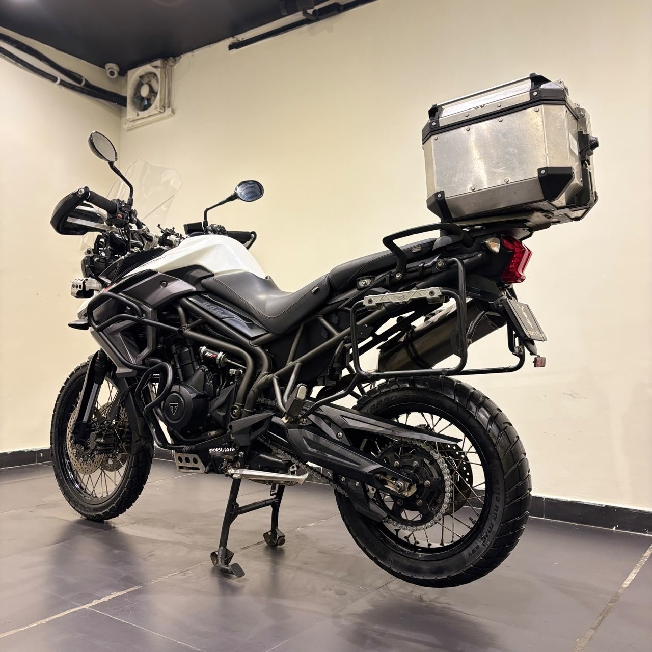 TRIUMPH TIGER 800 XCA