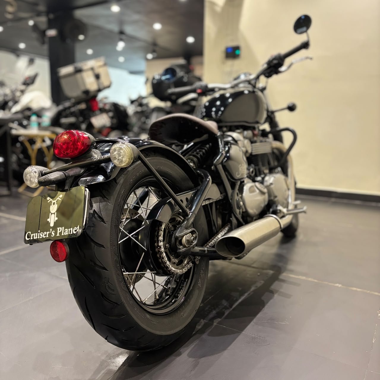 TRIUMPH BONNEVILLE BOBBER