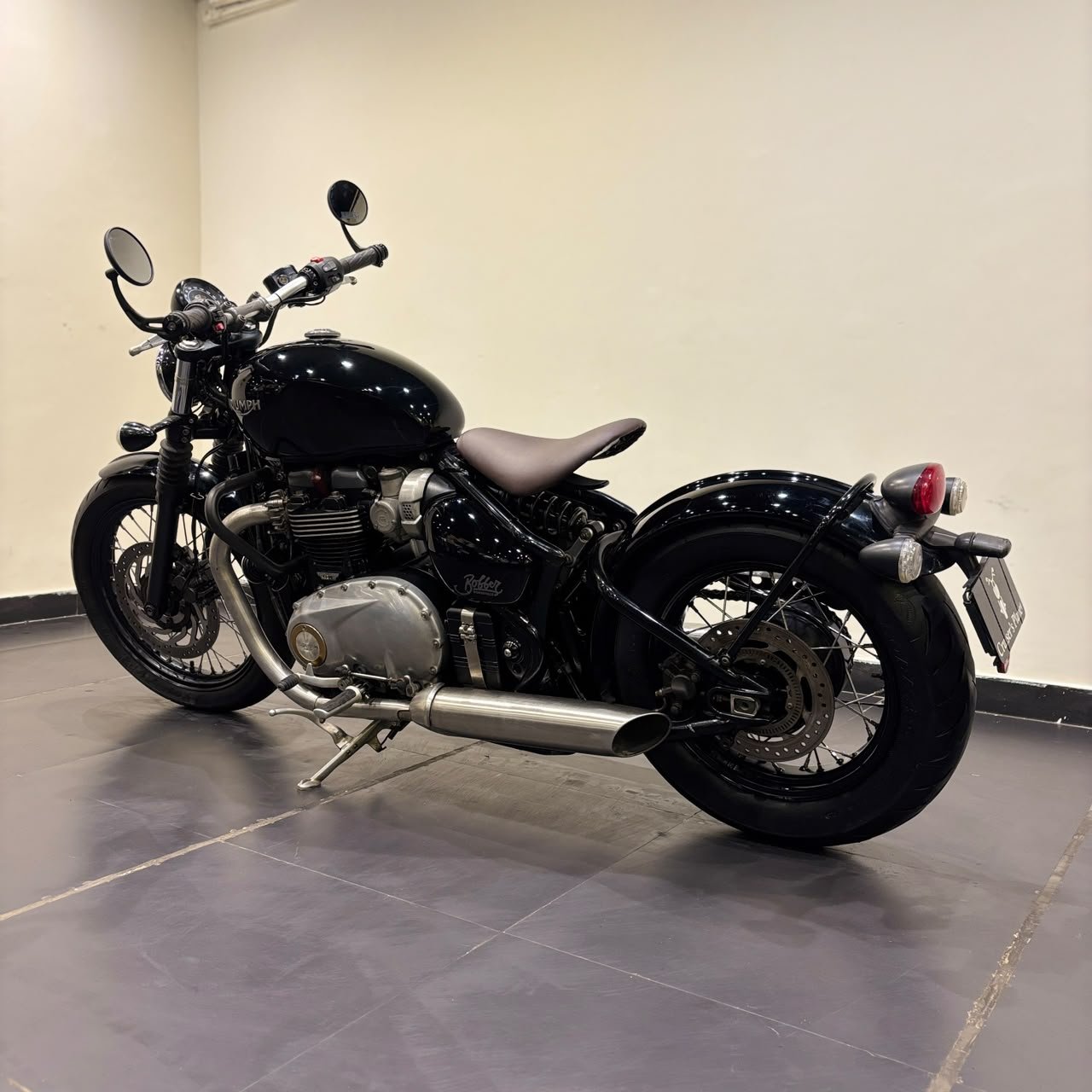 TRIUMPH BONNEVILLE BOBBER