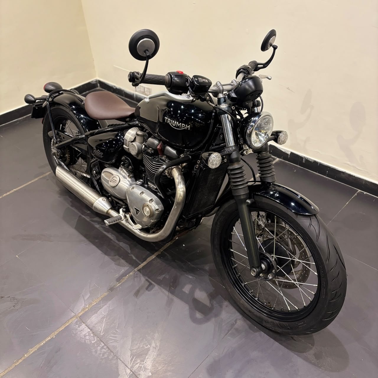 TRIUMPH BONNEVILLE BOBBER
