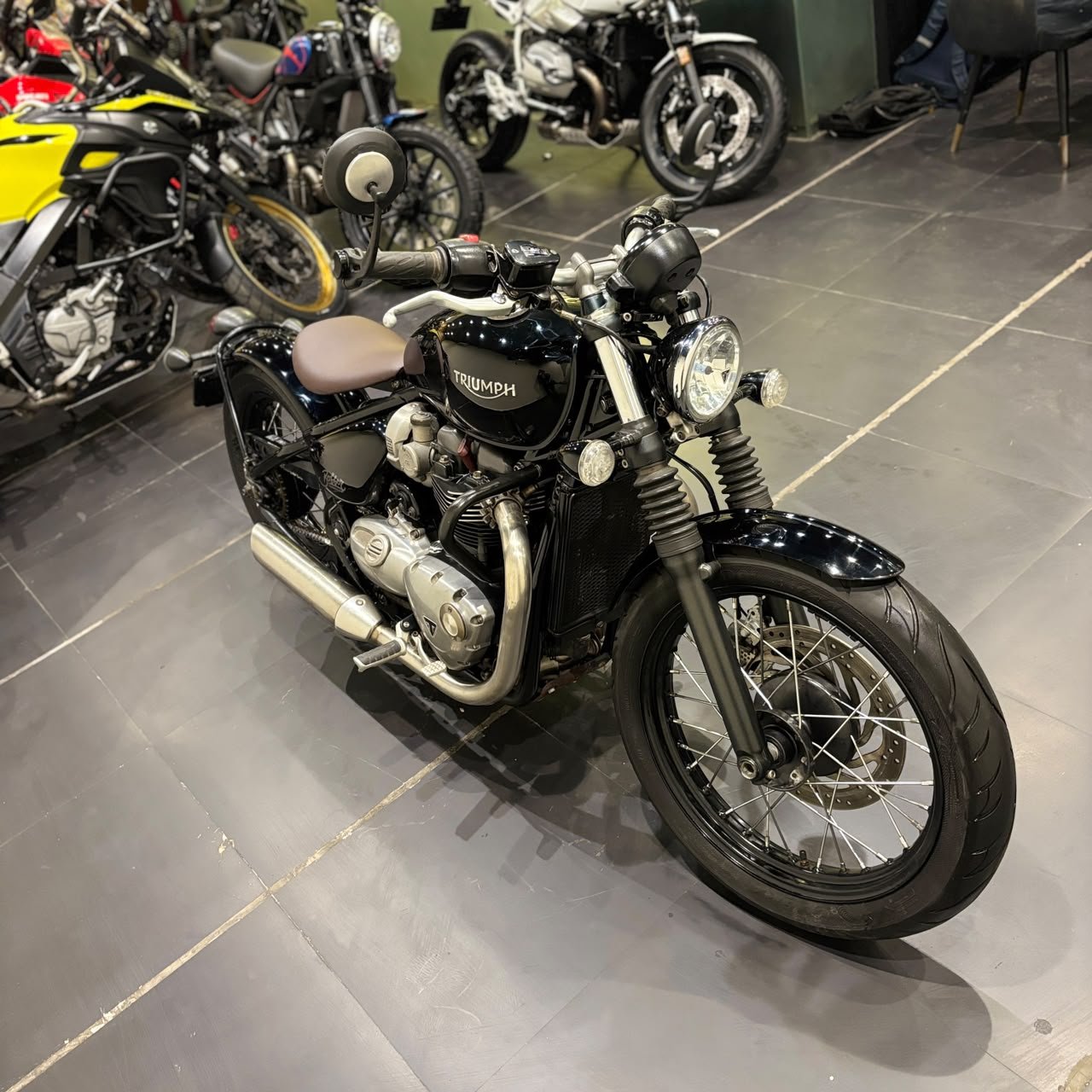 TRIUMPH BONNEVILLE BOBBER