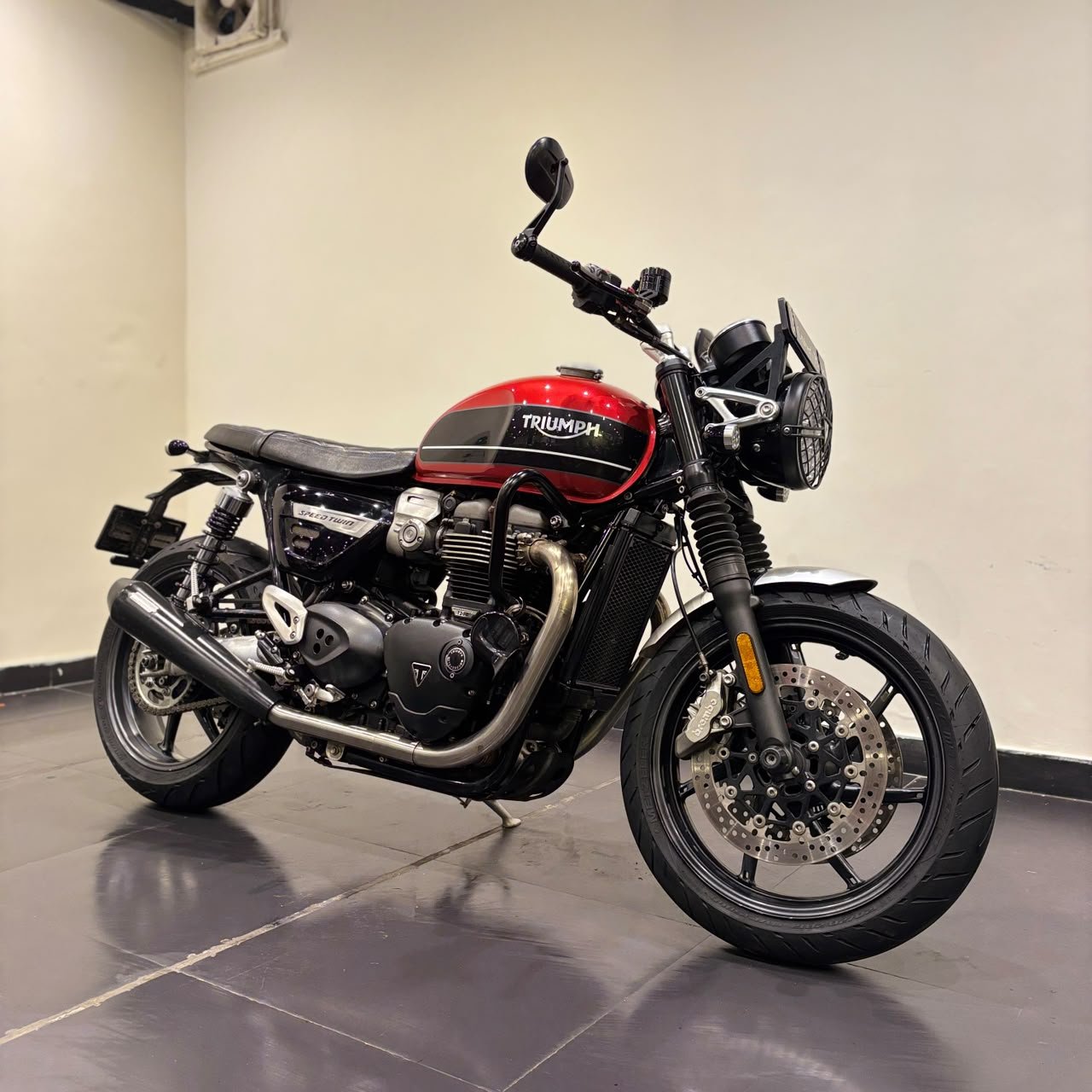 TRIUMPH SPEED TWIN 1200