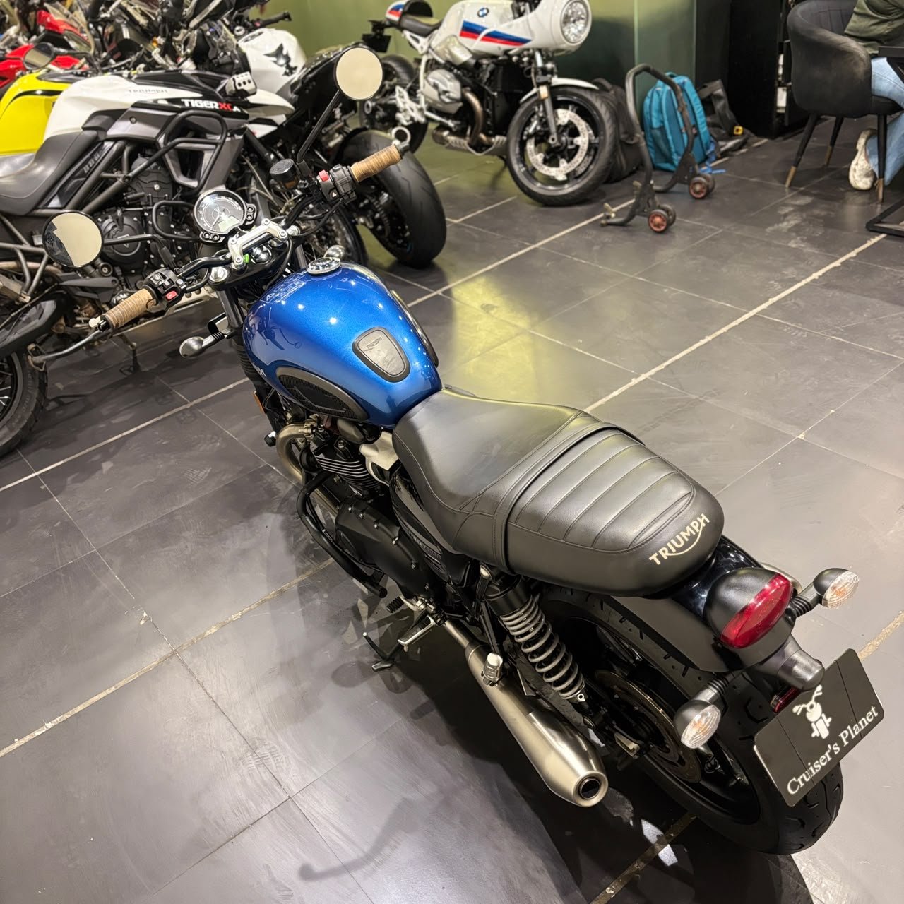 TRIUMPH STREET TWIN