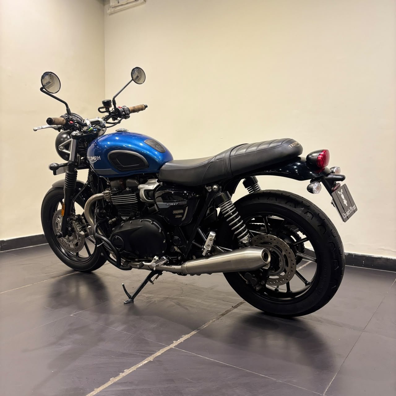 TRIUMPH STREET TWIN