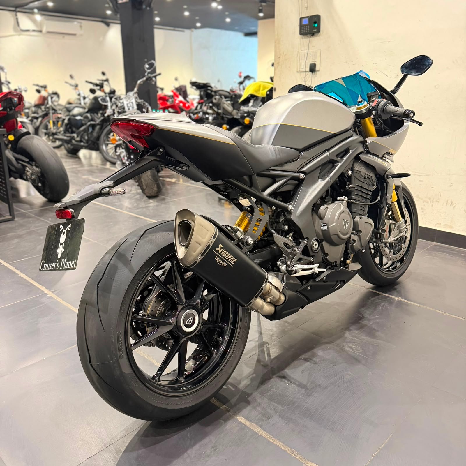 TRIUMPH SPEED TRIPLE 1200 RR BREITLING EDITION